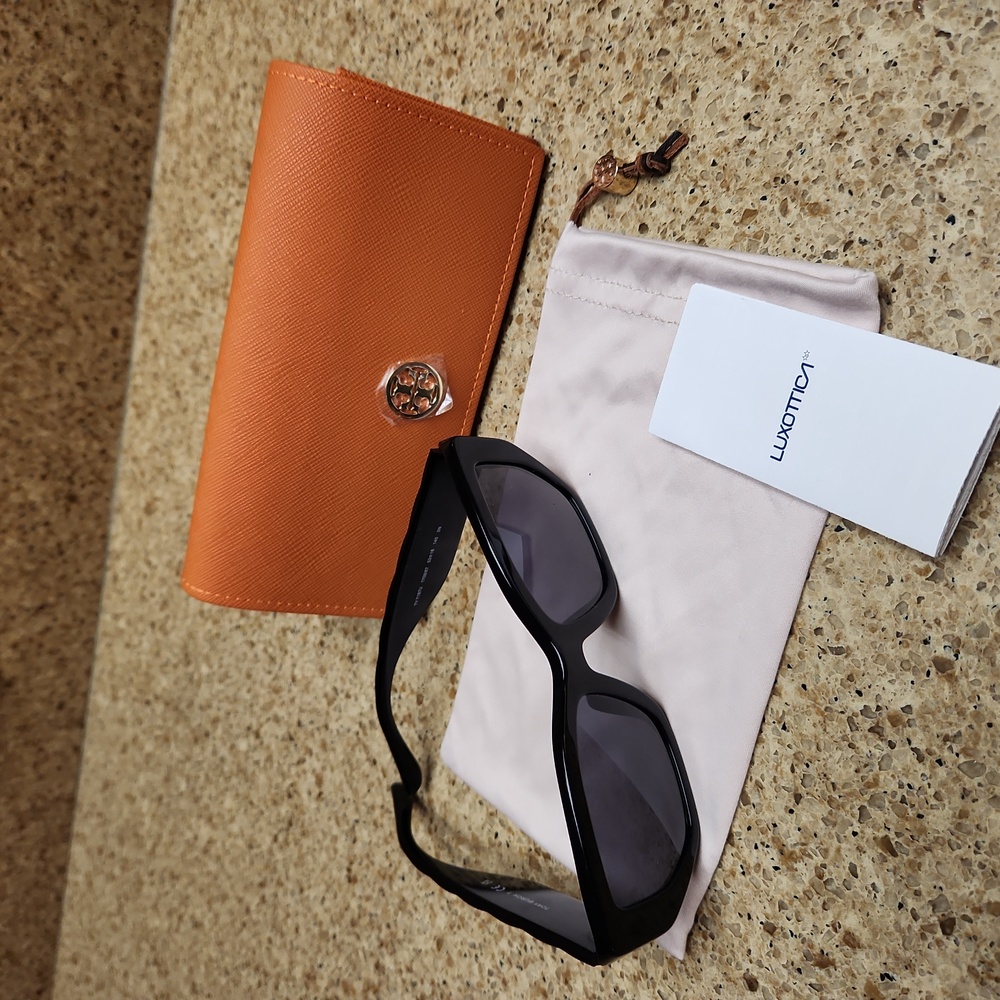 Tor Burch sunglasses